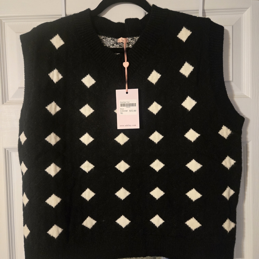 Elegant Black and White V-Neck Sweater Vest